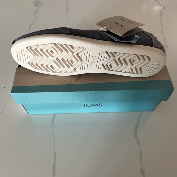 NWT Toms Alpargatas - Grey Size 8.5 - Picture 5 of 5